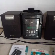 Vendo equipo de musica reproductor de CD en perfectas condiciones precio 20mil pesos cubanos. Contactar a 52464760 - Img 56370258