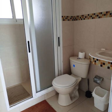 Oferta especial de casa Confortable de renta en Guanabo con piscina para su disfrute! Reserva ahora y no te arrepentirás - Img 97822773