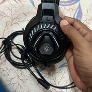 Audífonos gaming RGB de casco GM3 - Img 45397778