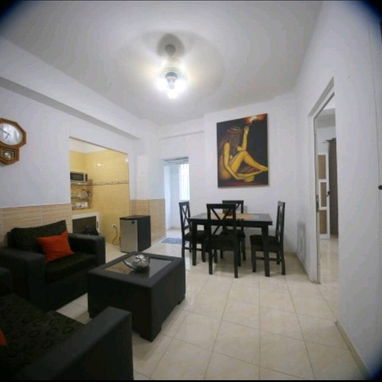 Renta de moderno apartamento a media cuadra de 23 y malecón - Img 115320704
