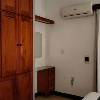Se Vende Apartamento en el Vedado - 8/10