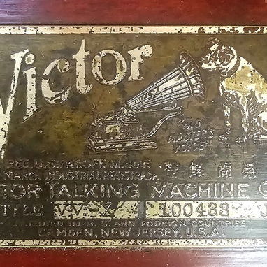 Vendo única y espectacular Victrola Art Noveau, modelo VV-X 100433 J, funcionando! - Img 117811042