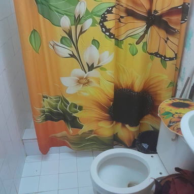 *$12.500usd. En venta casa puerta de calle con todo dentro, incluyendo una moto de gasolina  y un negocio en Luyanó - 7/10