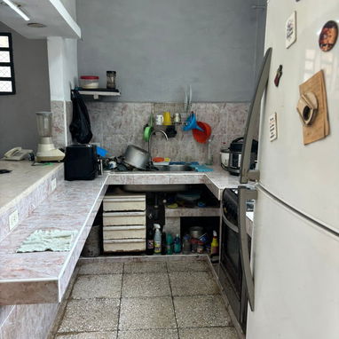 LR008 🏡 Casa en venta – Reparto Martí, Cerro, La Habana (Con garaje amplio) - Img 122563006