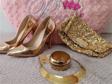 💥Conjunto de lujo para chicas: vestido, tacones, cartera y accesorios dorados todos. - Img main-image