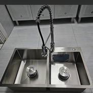 Fregadero doble de acero inoxidable con su herraje nuevo en caja con - Img 56875055