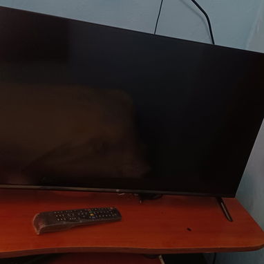 Smart Tv 32" EKO con cajita codificadora integrada - 2/2