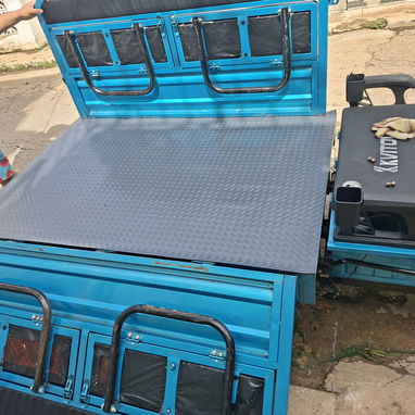Alfombras o lonas para triciclos mano de obra incluida - Img 122792712