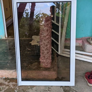 Vendo cada paño de ventana los cristales son los que están en Perfecto estado - 2/2