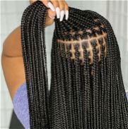 Se realizan peinados de trenzas africanas - Img 45922881