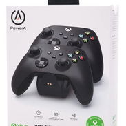 Mensajería Disponible PowerA Dual Charging Station para Xbox (Negra) - Img 57530398
