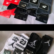 Medias🧦🧦🧦🧦🧦🧦 NIKE, JORDAN , NEW BALANCE Talla: Medianas y largas Colores: blancas, negras, grises. Disponibles en - Img 58039221