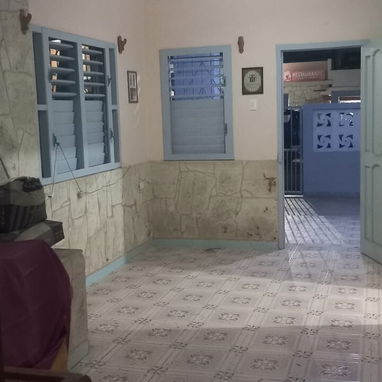 Venta de Biplanta en el vedado cerca del mar - Img 122587456