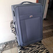 Vendo maleta de viaje grande (30 kg) - Img 45436827