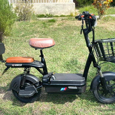 🛵 VEDCA ELÉCTRICA - LITHIUM 48V - 50km - ¡BLUETOOTH Y PORTACELULAR INCLUIDO! - 2/4