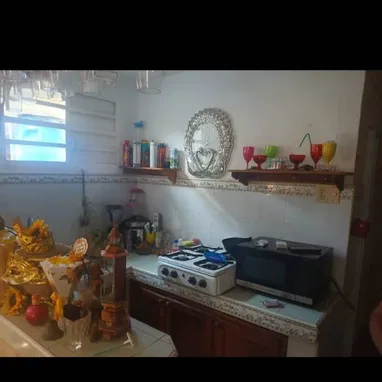 🏡*165_VENTA DE CASONA ENRREJADA EN SAN MIGUEL ( En la Ave. 1 de mayo y cerca del Pediátrico de la Balear )*   🤙🏽*Inte - 4/10