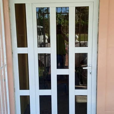 Puertas de marquetería de aluminio para exteriores y interiores. Bajos de meseta. Paños fijos ect... - 6/8
