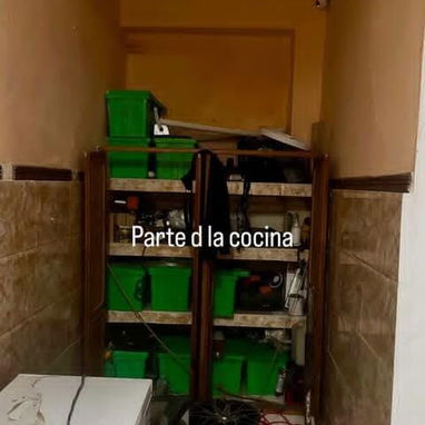 Se vende esta casa en los alrededores de la tienda de Carlos 3 es una casa de negocio de imprecion Papeles de propiedad - 3/10