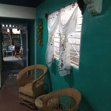SE VENDE CASA🏠 CON COMODIDAD Y CONFORT - Img 127637012