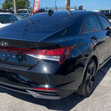 Hyundai Elantra 2022 disponible para envío a Cuba. - Img 122758681