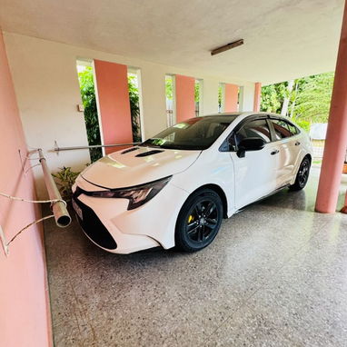 Toyota Corolla 2021 - 2/4
