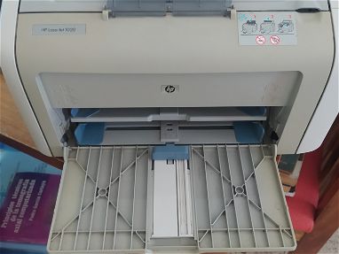 Impresora HP Láser Jet 1020 - Img main-image