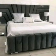 Cama King sise 2x2 tapizada 1 año de garantía armada y entrega sin costo adicional en toda la Habana - Img 55765980