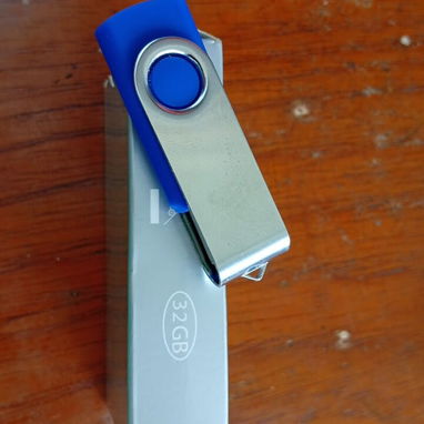 💾 Memoria USB 32 GB – Lleva tus archivos a todas partes | 3000 CUP - Img 122927850