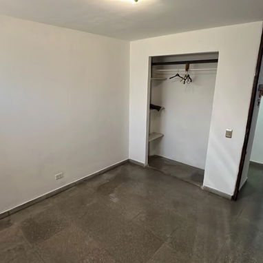 ✨ ¡APARTAMENTO EN VENTA EN CAMILO CIENFUEGOS, HABANA DEL ESTE! ✨🏠 - 4/8
