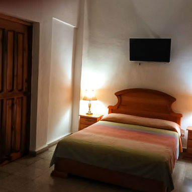 SE RENTA APARTAMENTO DE UN DORMITORIO CERCA DEL VEDADO POR 25 Y MALECON. 53880216 - Img 120336584