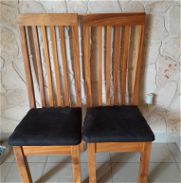 Vendo 2 sillas nuevas de madera buena - Img 45689585