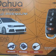 Alarma con cierre centralizado para autos universales 2 mandos . DAL018C. 100 usd - Img 52237785
