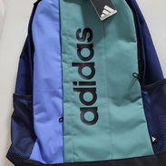 Mochila original marca ADIDAS. para TRABAJO, UNIVERSIDAD,ESCUELA. - Img 56586745