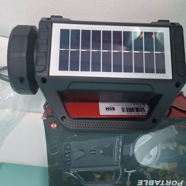 Bocina inalámbrica con Carga Solar, linterna LED 4 Modos. Radio FM, Bluetooth, USB, Tarjeta Micro sd, mas batería de 120 - 3/8