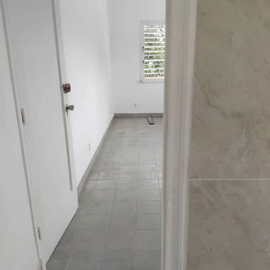 Ofertaaa con excepcionales vistas al Parque Jhon Lennon!! Totalmente restaurado bello apto de 2 cuartos y 2 baños!!!! - Img 118567352