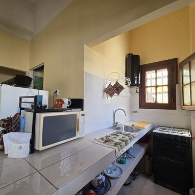 Renta para Estudiantes, agua garantizada, a 2 minutos del Amejeiras - Img 124640183