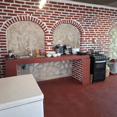 Oferta especial de casa Confortable de renta en Guanabo con piscina para su disfrute! Reserva ahora y no te arrepentirás - Img 97822776