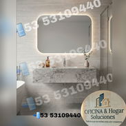 Lavamanos de porcelanato con espejos de luz led - Img 56015158