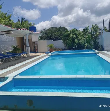 🏠Casa exclusiva de renta disponible en Guanabo con piscina limpia para disfrutar junto a su familia!!! - Img 97281419