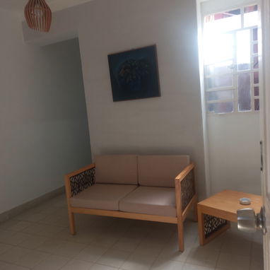 RENTA DE APARTAMENTO DE 1 HAB EN CENTRO HABANA A ESTUDIANTES EXTRANJEROS. - 2/10