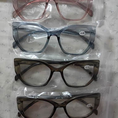 Cartera,bicimoto, espejuelos, sandalias, tostadora, motos de agua, lámparas recargables, esfismo, zapatera mucho más.... - 8/10