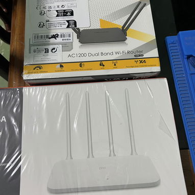 Tengo para vender estos dos Routers de muy buena calidad y de alta velocidad! - 10/10