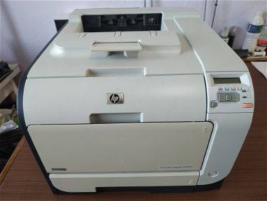 Impresora Laser a color HP CP2025 - Img main-image