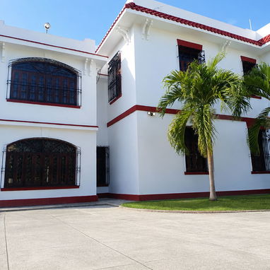 CASA INDEPENDIENTE EN VENTA EN LA HABANA | 6 HABITACIONES, 7 BAÑOS Y MÁS DE 1.100 m² - 2/8