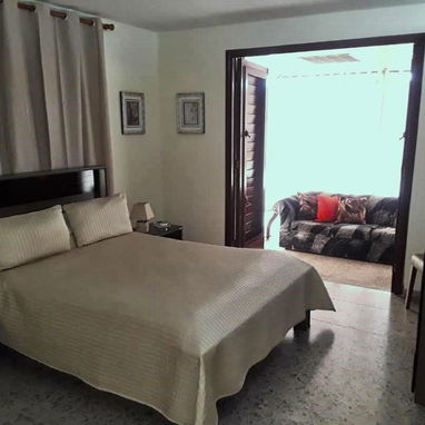 📱 Villa Privada con Piscina y Entrada Independiente - Img 116110487