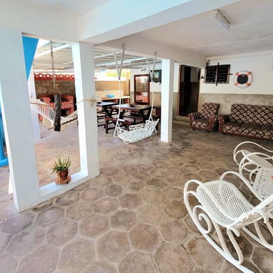 Oferta de descuento en casa  Nataly con piscina en la playa de Guanabo, ubicada a sólo una cuadra del mar 🌊+53 52463651 - Img 103383245