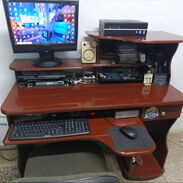 Se vende PC con su mesa - Img 45444710
