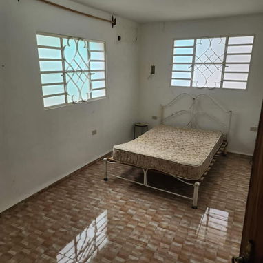 🏠 Casa en venta de 2 cuartos en Centro Habana, Los Sitios. Tiene gas de la calle y otras comodidades - Img 121606147