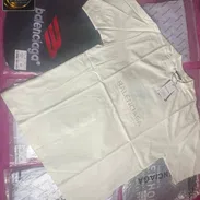 Puloverts T-shirt Balenciaga - Img 56510716