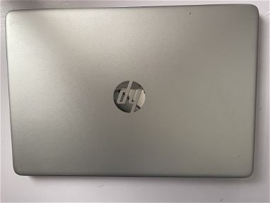 Laptop HP 14 “ , i5 10ma generación, 8 gb ram mas memoria opten sensor de huellas , forro y cargador - Img 64779657